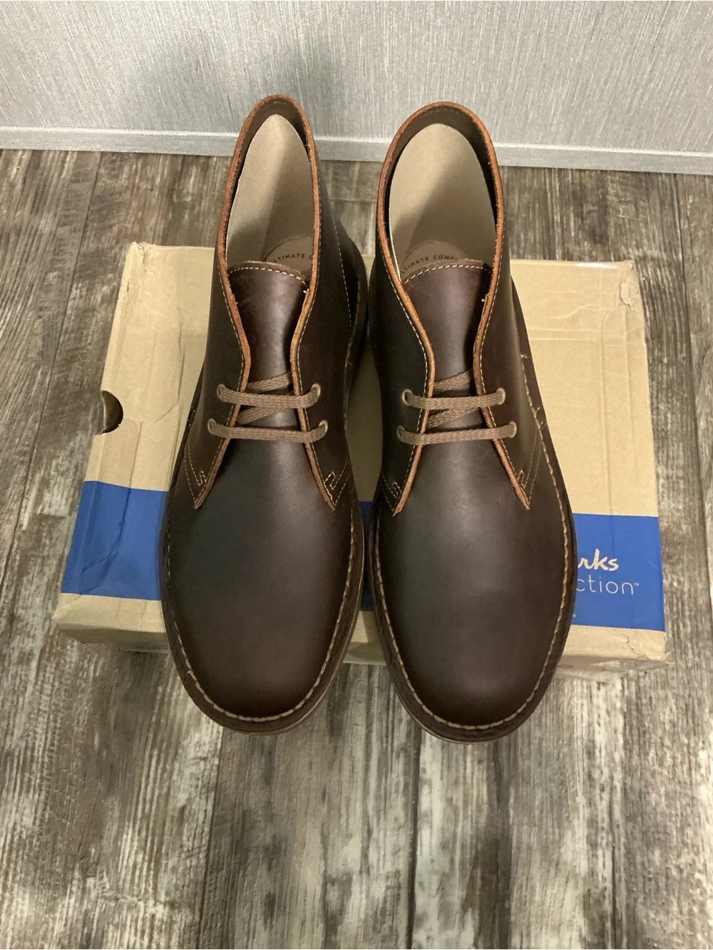 Clarks Men's Dark Brown Leather Chukka Boots Size 8.5